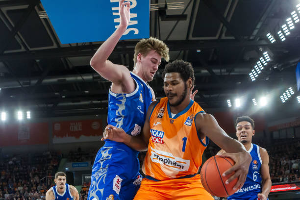 整了裁判判 整了裁判判